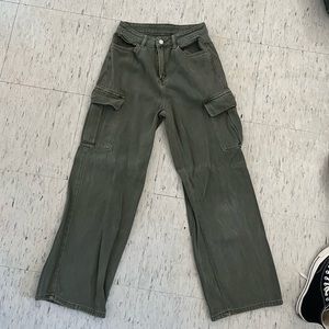 Dark Green Cargo Pants Size M